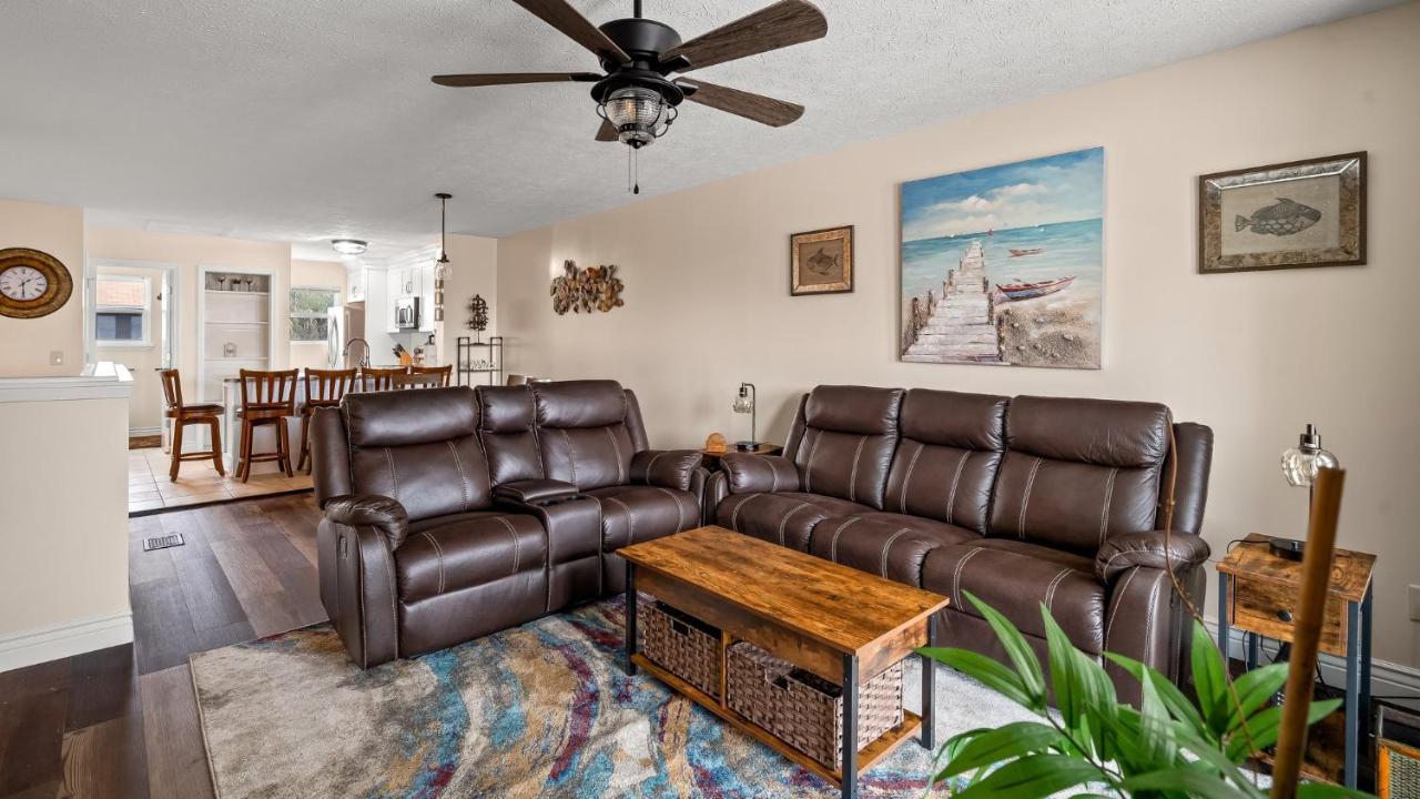 Pet Friendly Townhome With Gulf Views And Hot Tub Right Across From Beach And Schooners Panama City Beach Exterior foto