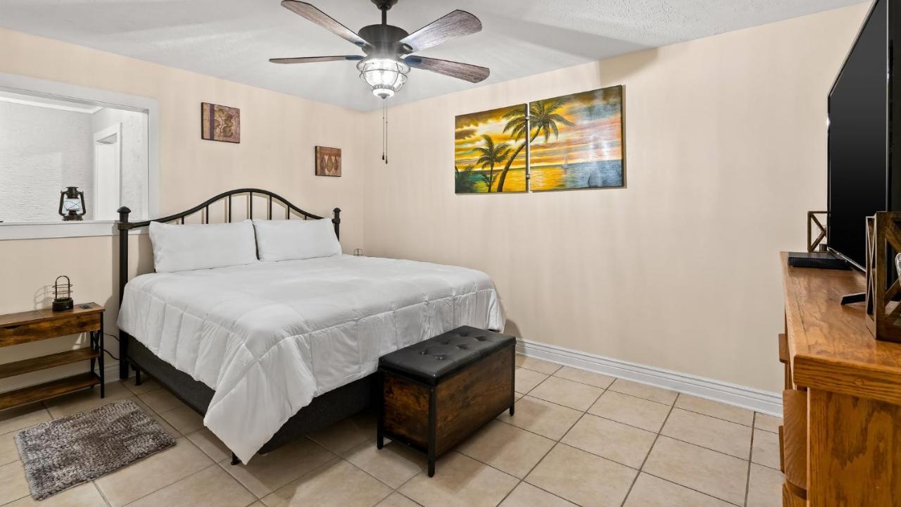 Pet Friendly Townhome With Gulf Views And Hot Tub Right Across From Beach And Schooners Panama City Beach Exterior foto