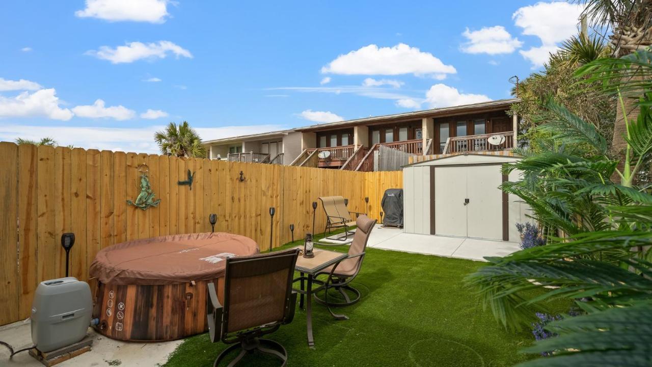 Pet Friendly Townhome With Gulf Views And Hot Tub Right Across From Beach And Schooners Panama City Beach Exterior foto